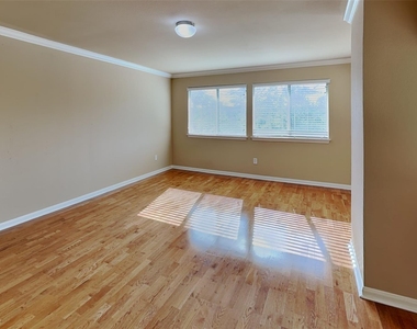 5301 Cypress Ranch Blvd - Photo Thumbnail 9