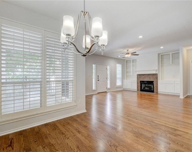 2614 Kinney Oaks Ct - Photo Thumbnail 10