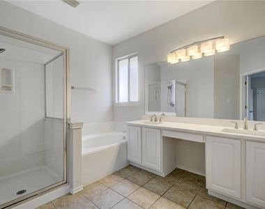 2614 Kinney Oaks Ct - Photo Thumbnail 20