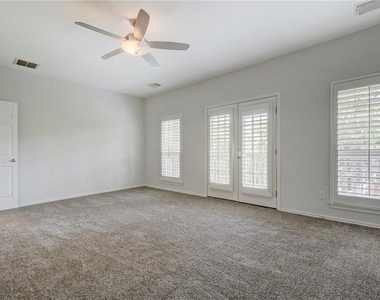 2614 Kinney Oaks Ct - Photo Thumbnail 18