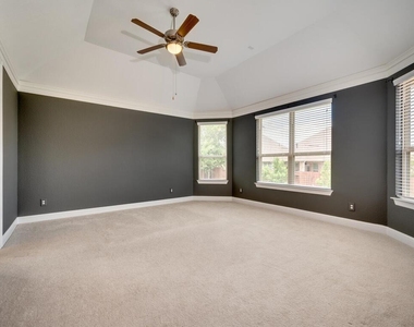 220 Oxbow Cv - Photo Thumbnail 19