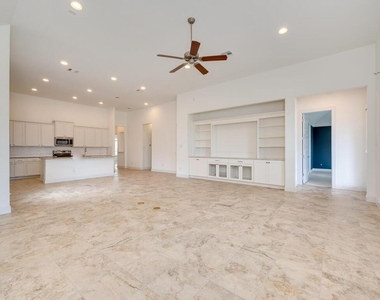 220 Oxbow Cv - Photo Thumbnail 17