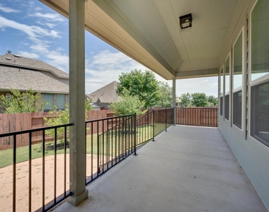 220 Oxbow Cv - Photo Thumbnail 31