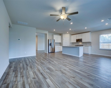 201 Fairmeadow Downs Dr - Photo Thumbnail 8