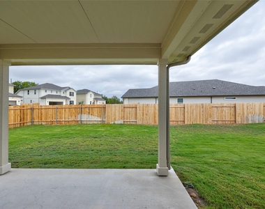 201 Fairmeadow Downs Dr - Photo Thumbnail 19