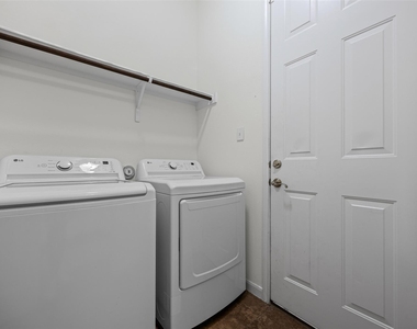 5524 Allamanda Dr - Photo Thumbnail 15