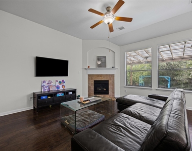 5524 Allamanda Dr - Photo Thumbnail 7