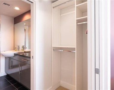300 Bowie St - Photo Thumbnail 17