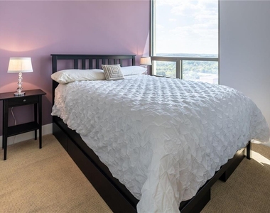 300 Bowie St - Photo Thumbnail 10