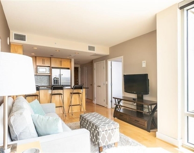 300 Bowie St - Photo Thumbnail 7