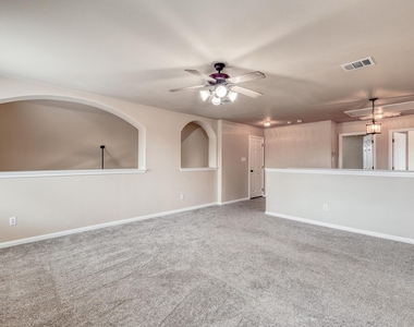 211 Hanstrom Dr - Photo Thumbnail 21