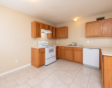 7300 Twin Crest Dr - Photo Thumbnail 3