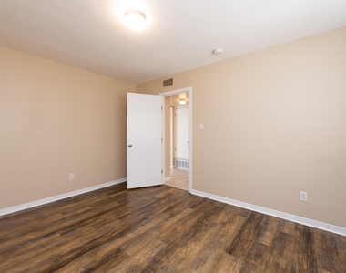 7300 Twin Crest Dr - Photo Thumbnail 8