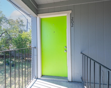 7300 Twin Crest Dr - Photo Thumbnail 10