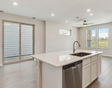 8311 Springsteen Dr - Photo Thumbnail 2
