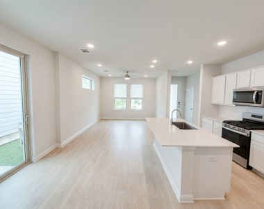 8311 Springsteen Dr - Photo Thumbnail 7