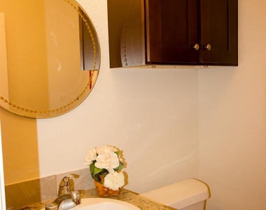 2100 E Stassney Ln - Photo Thumbnail 9