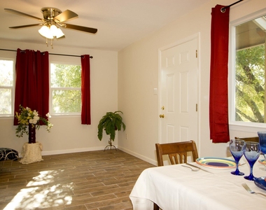 2100 E Stassney Ln - Photo Thumbnail 5