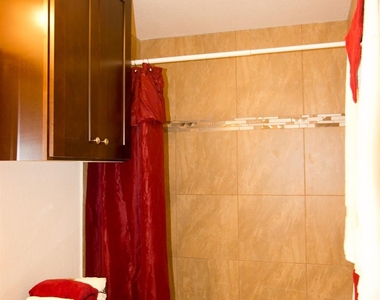 2100 E Stassney Ln - Photo Thumbnail 12