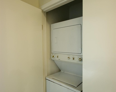 2100 E Stassney Ln - Photo Thumbnail 15