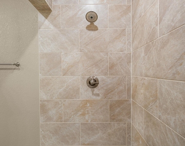 408 W Avenue C - Photo Thumbnail 17