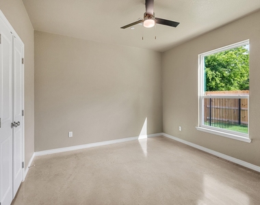 408 W Avenue C - Photo Thumbnail 19