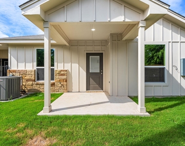 408 W Avenue C - Photo Thumbnail 27