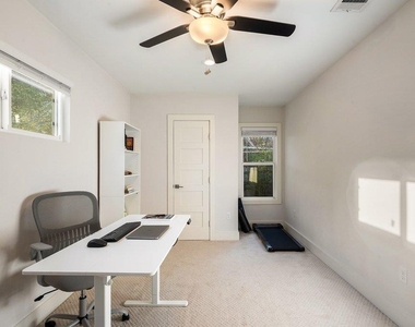 2702 Crest Ave - Photo Thumbnail 25