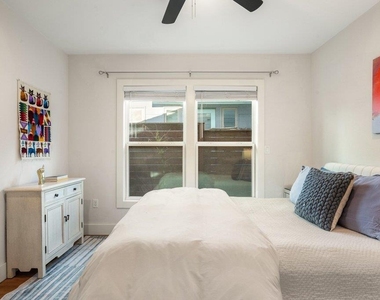 2702 Crest Ave - Photo Thumbnail 17