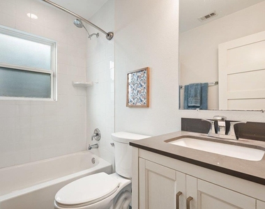 2702 Crest Ave - Photo Thumbnail 24