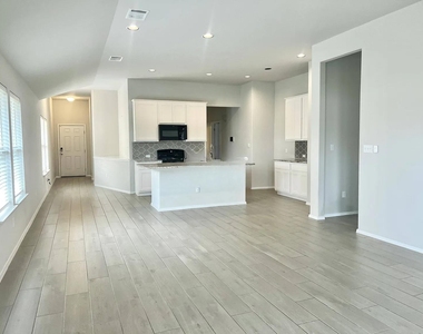 1340 Low Branch Ln - Photo Thumbnail 3