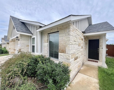 1340 Low Branch Ln - Photo Thumbnail 2