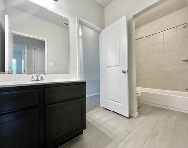 1340 Low Branch Ln - Photo Thumbnail 6