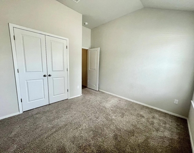 1340 Low Branch Ln - Photo Thumbnail 11