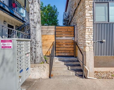 400 E 30th St - Photo Thumbnail 34