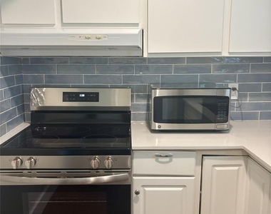 1115 Haynes St - Photo Thumbnail 2