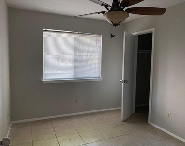 11915 Rosethorn Dr - Photo Thumbnail 15