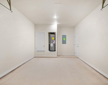 410 W Avenue C - Photo Thumbnail 26