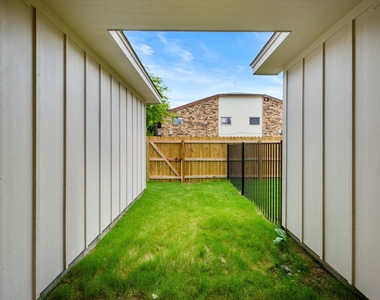 410 W Avenue C - Photo Thumbnail 29