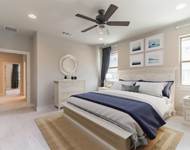13800 Lyndhurst St - Photo Thumbnail 4