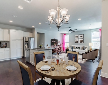 13800 Lyndhurst St - Photo Thumbnail 1