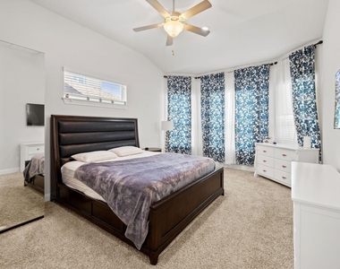 724 Pioneer Grv - Photo Thumbnail 19