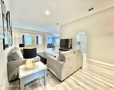 11110 Peerless Lane - Photo Thumbnail 10