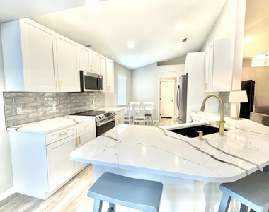 11110 Peerless Lane - Photo Thumbnail 18
