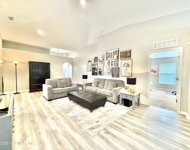 11110 Peerless Lane - Photo Thumbnail 12