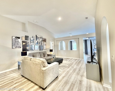 11110 Peerless Lane - Photo Thumbnail 11