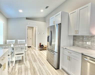 11110 Peerless Lane - Photo Thumbnail 21