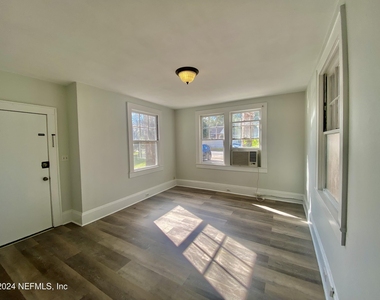 1653 Euclid Street - Photo Thumbnail 2