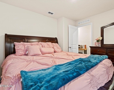 5893 Creekside Crossing Drive - Photo Thumbnail 12