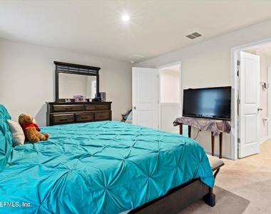 5893 Creekside Crossing Drive - Photo Thumbnail 14